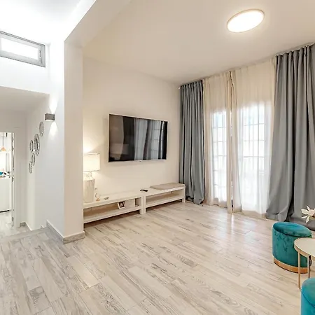 Deluxe Perla Del Sur * אדחה